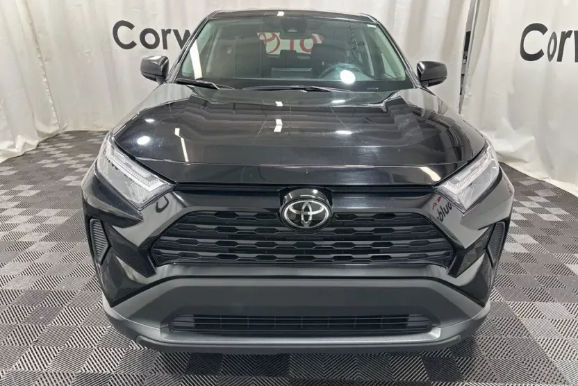 2024 Toyota RAV4 LE photo 1