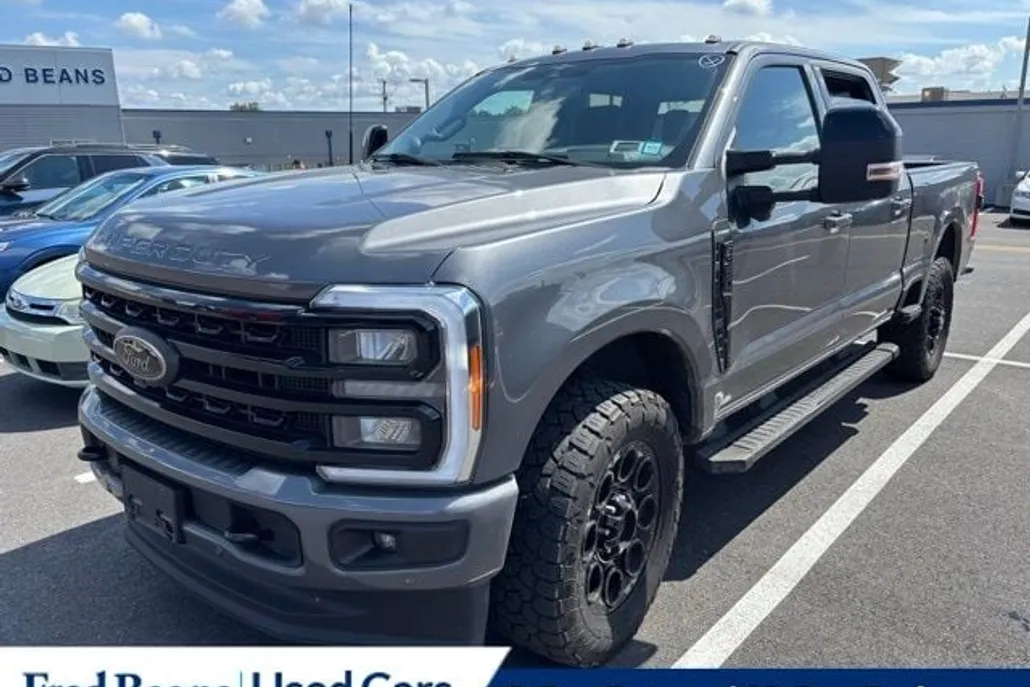 2023 Ford F-350 photo 1