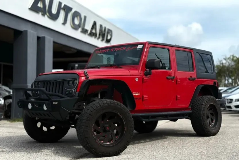 2014 Jeep Wrangler Sahara photo 1