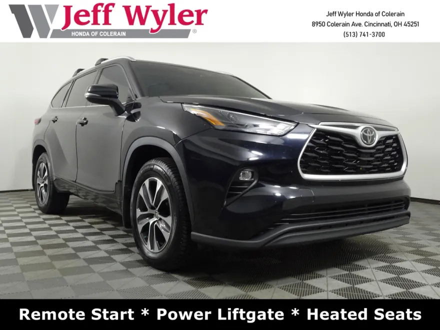 2022 Toyota Highlander XLE photo 1