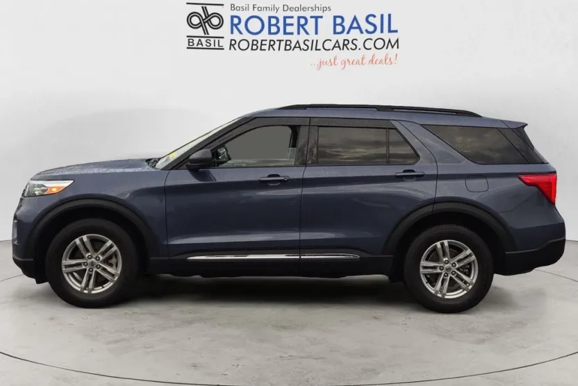 2021 Ford Explorer XLT photo 1
