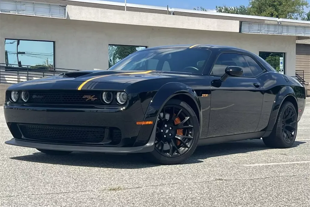 2023 Dodge Challenger R/T Scat Pack Widebody photo 1