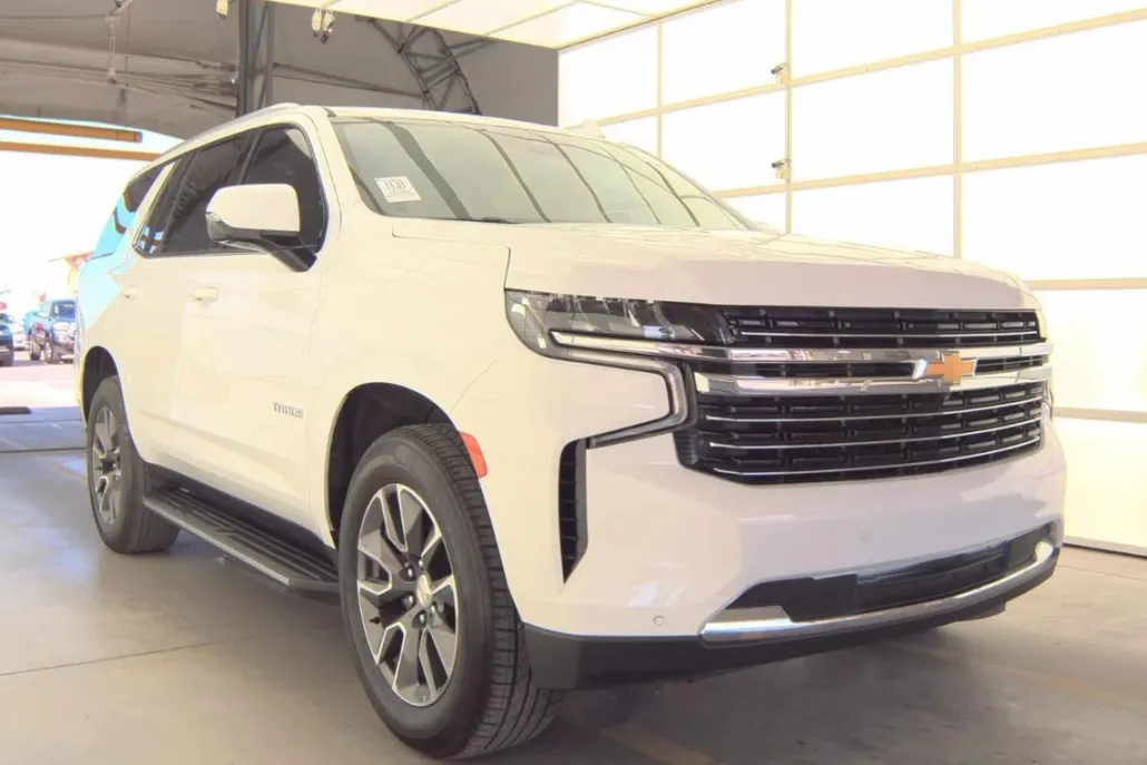 2023 Chevrolet Tahoe LT photo 1