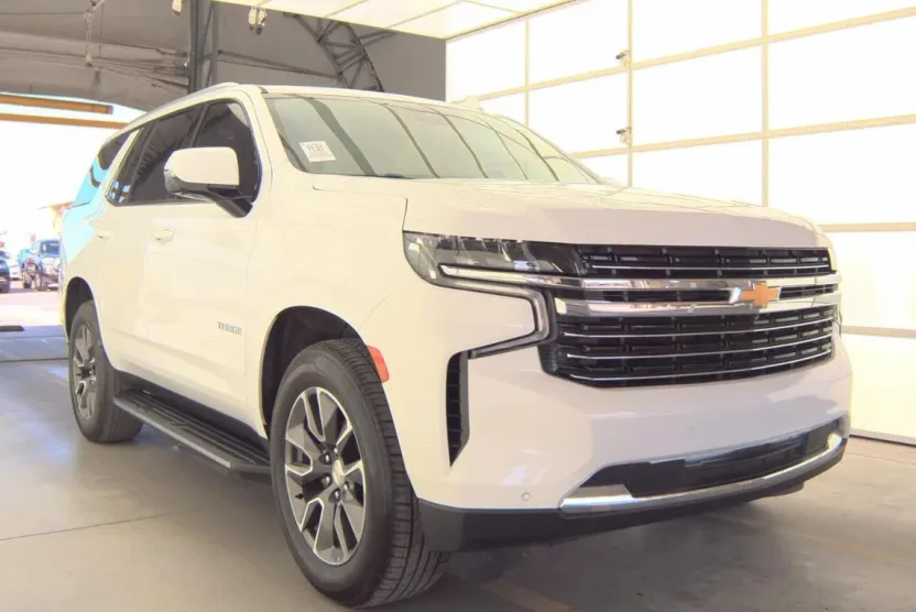 2023 Chevrolet Tahoe LT photo 1