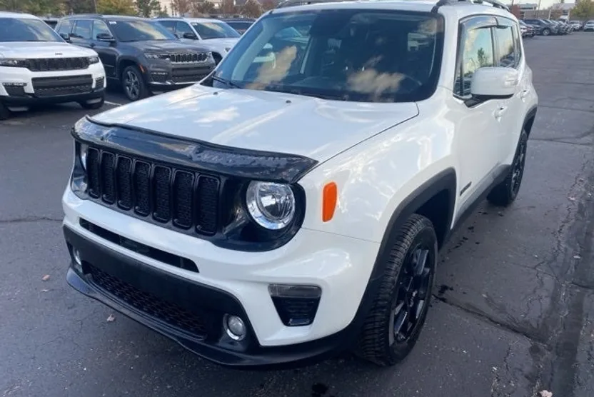 2020 Jeep Renegade Latitude photo 1