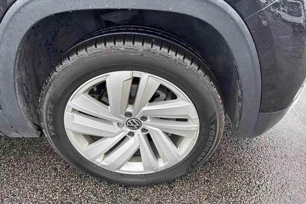 2021 Volkswagen Atlas SEL photo 1