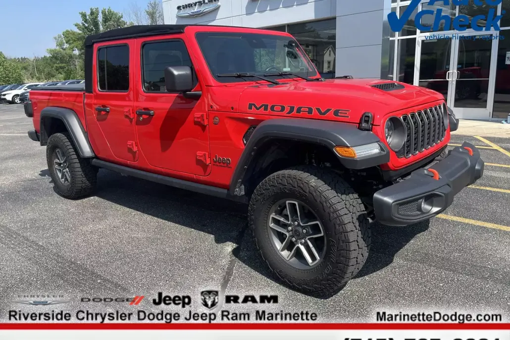 2024 Jeep Gladiator Mojave photo 1