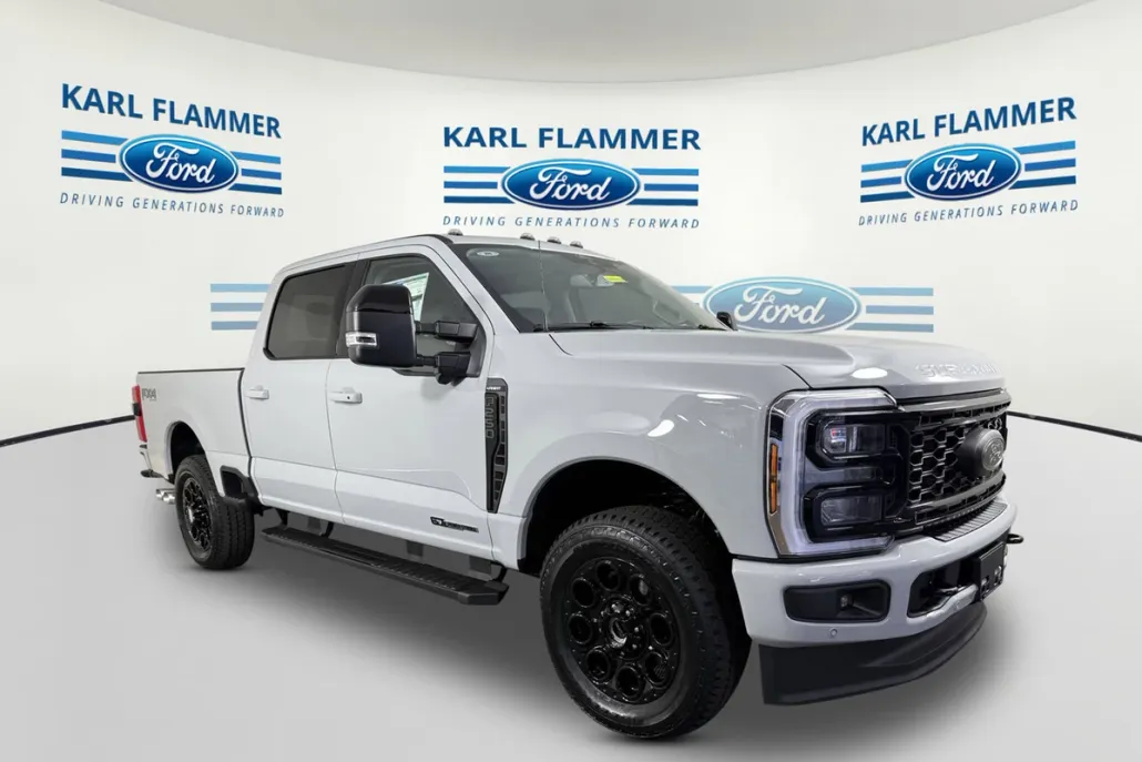 2025 Ford F-250 Lariat photo 1