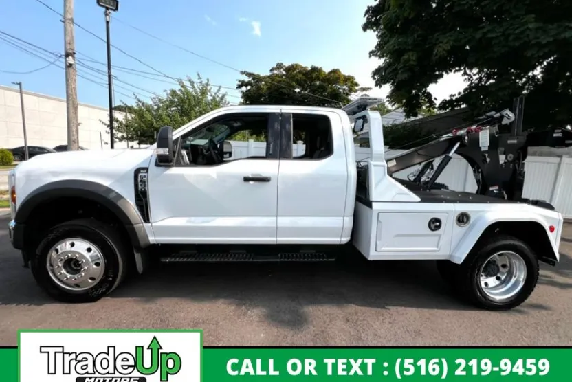 2024 Ford F-550 photo 1