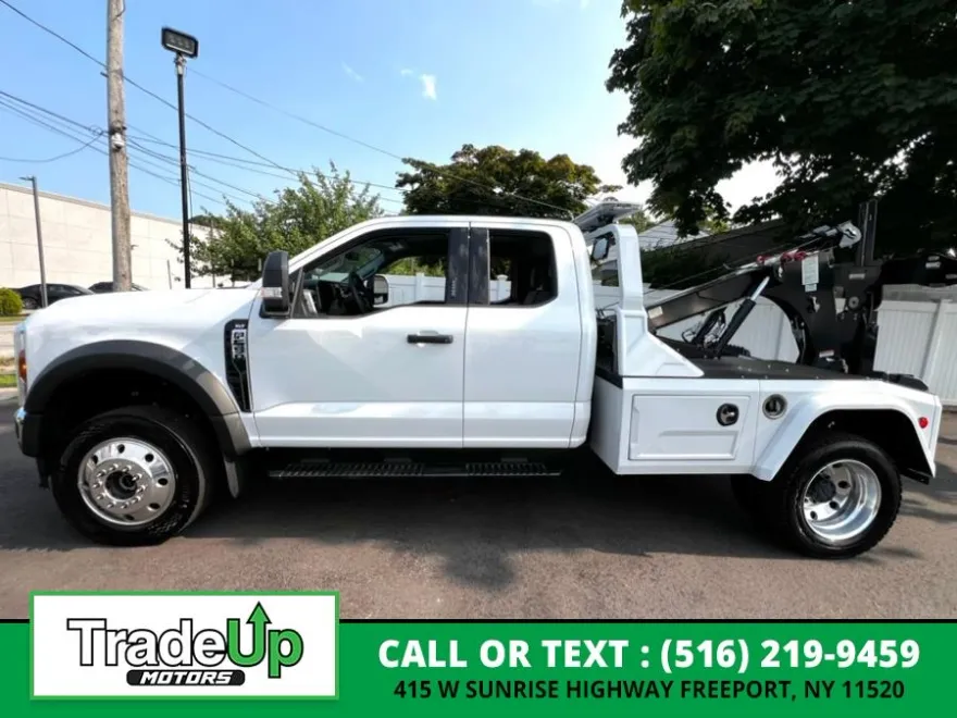 2024 Ford F-550 photo 1
