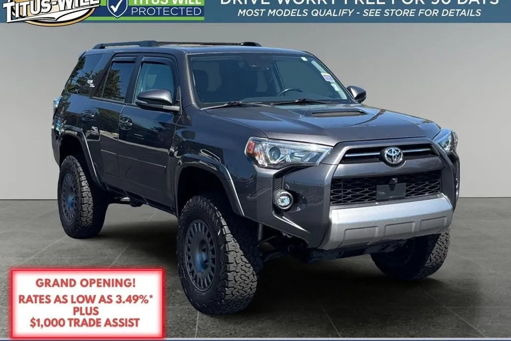 2023 Toyota 4Runner TRD Off-Road Premium photo 1