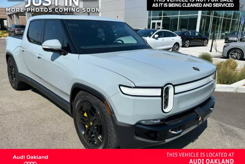 2023 Rivian R1T Adventure photo 1