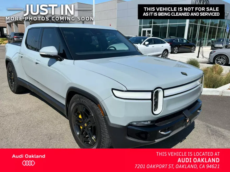 2023 Rivian R1T Adventure photo 1
