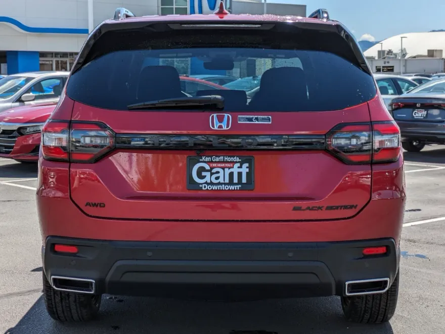 2025 Honda Pilot Black Edition photo 1