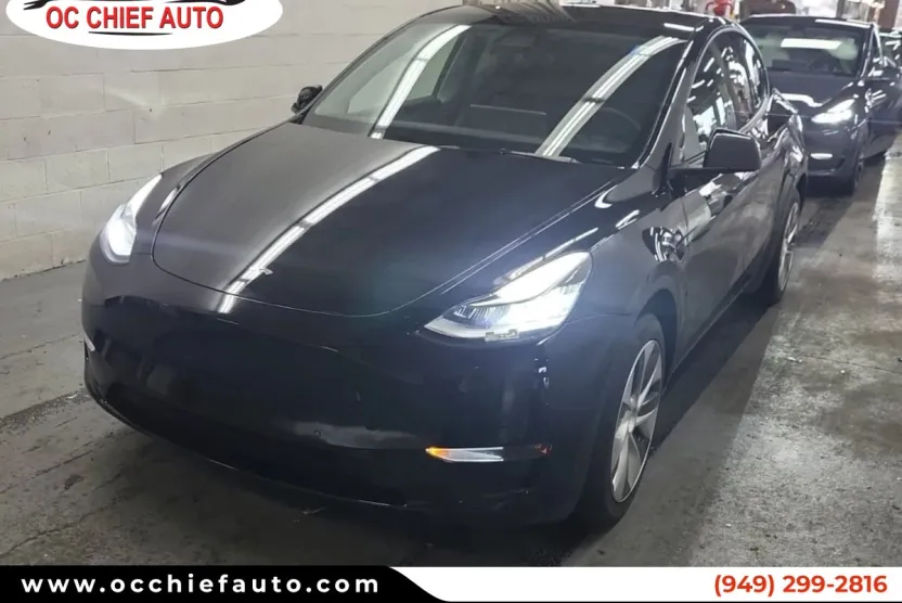 2022 Tesla Model Y Long Range photo 1