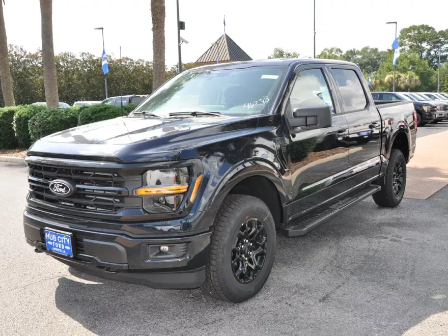2025 Ford F-150 XLT photo 1