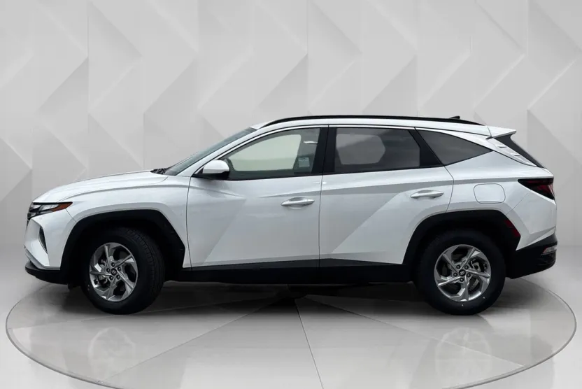2024 Hyundai Tucson SEL photo 1