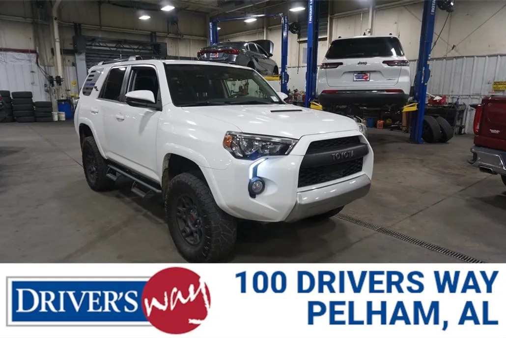 2020 Toyota 4Runner TRD photo 1