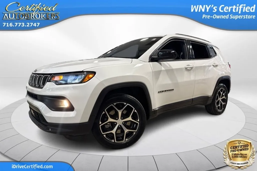 2024 Jeep Compass Latitude photo 1