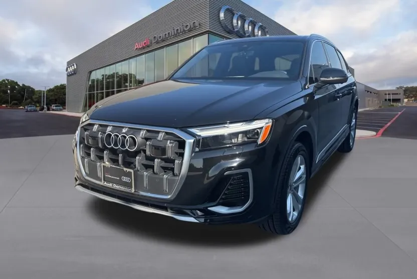 2025 Audi Q7 55 Premium Plus photo 1
