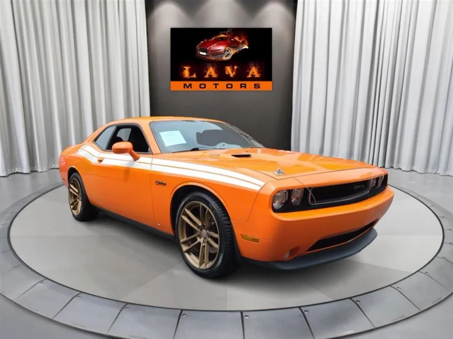 2014 Dodge Challenger R/T photo 1