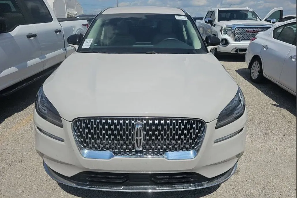 2022 Lincoln Corsair Standard photo 1
