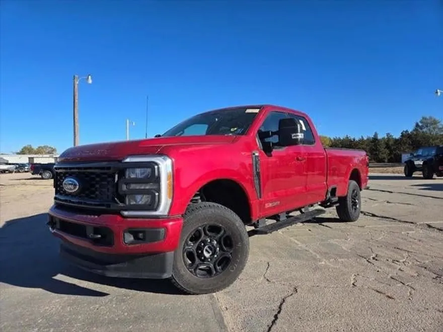 2023 Ford F-350 XLT photo 1