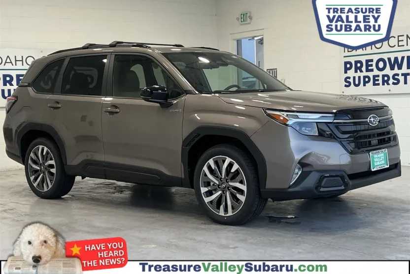 2025 Subaru Forester Touring photo 1