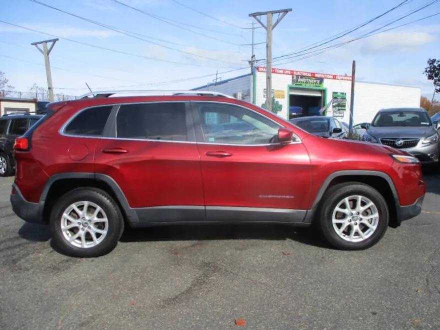 2014 Jeep Cherokee Latitude photo 1