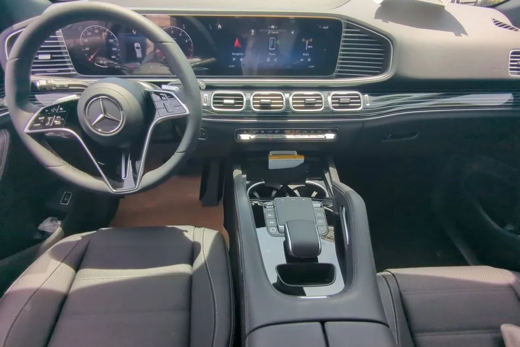 2025 Mercedes Benz GLE 350 4MATIC photo 1