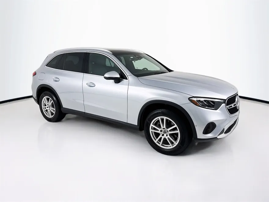 2025 Mercedes Benz GLC 300 photo 1