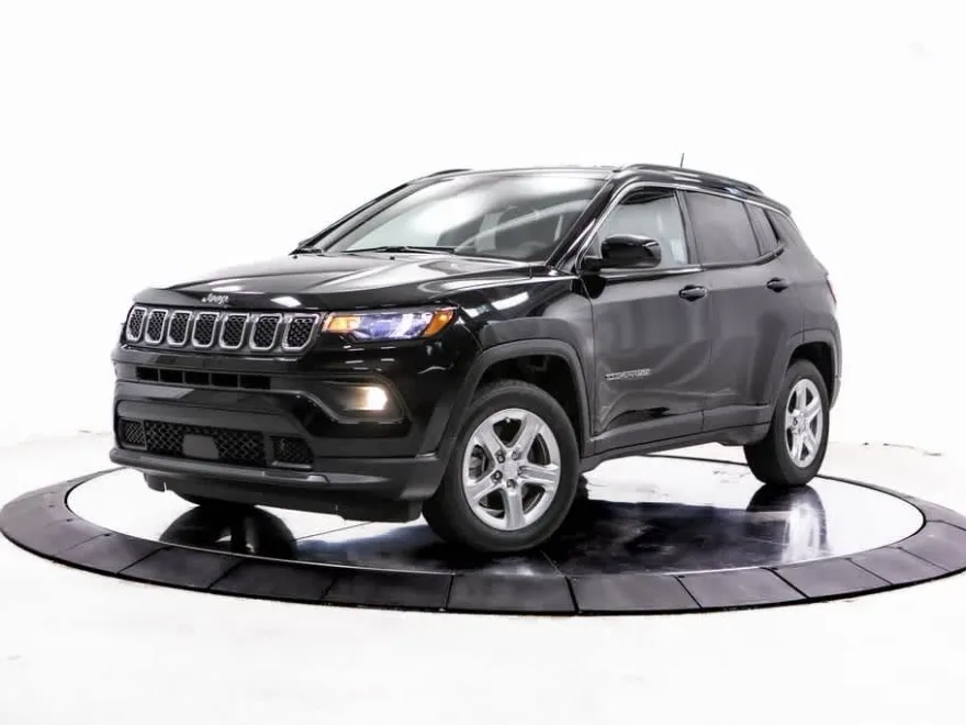 2023 Jeep Compass North Edition Latitude photo 1