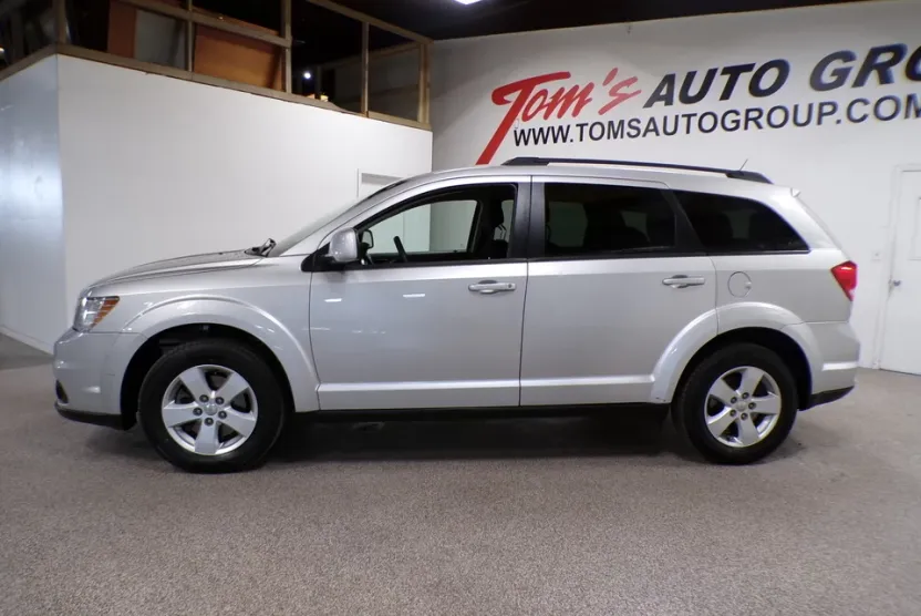 2012 Dodge Journey SXT photo 1