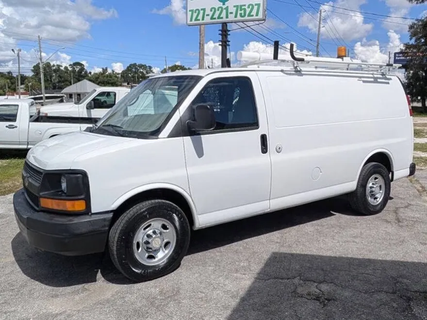 2011 Chevrolet Express 2500 Cargo Van photo 1