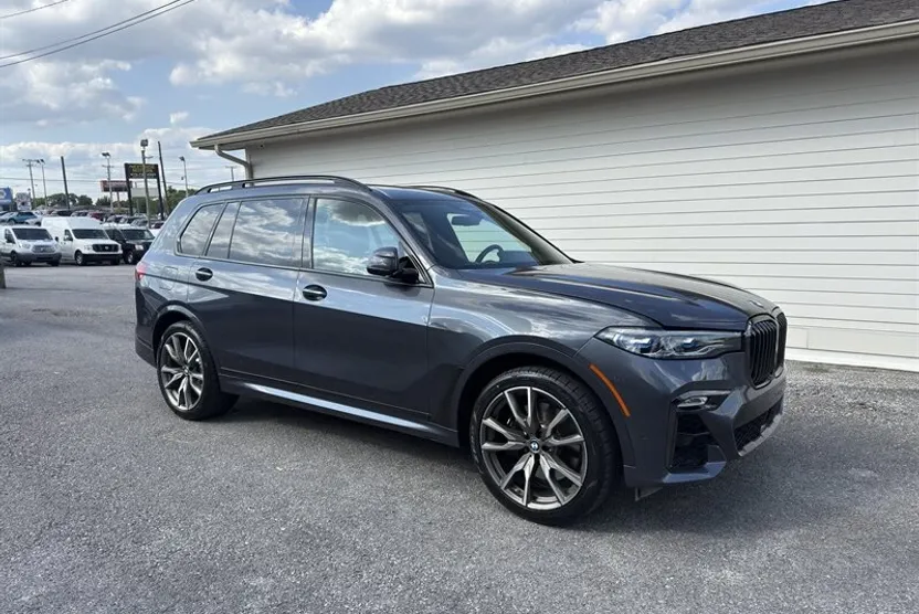 2021 Bmw X7 M50i photo 1