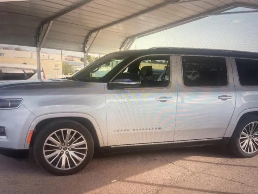 2024 Jeep Grand Wagoneer L III photo 1