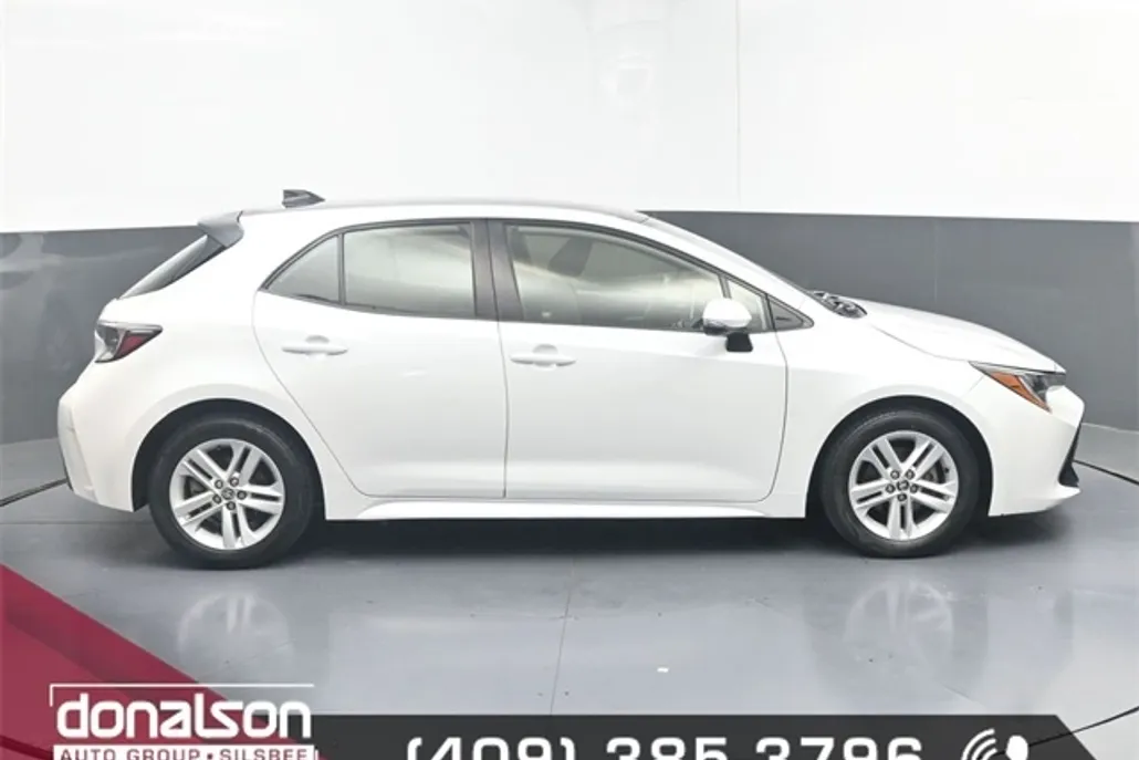 2021 Toyota Corolla SE photo 1