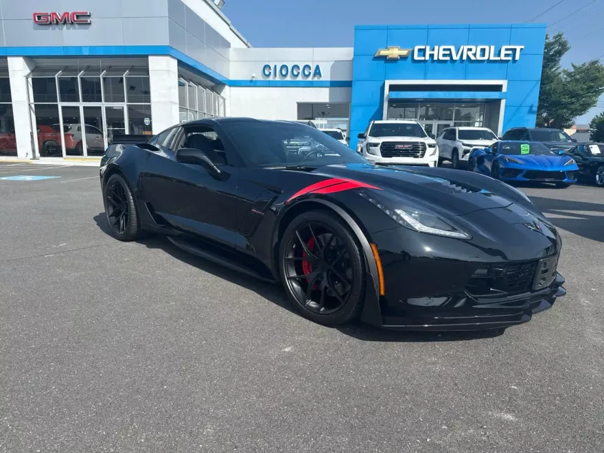 2017 Chevrolet Corvette Grand Sport 2LT photo 1