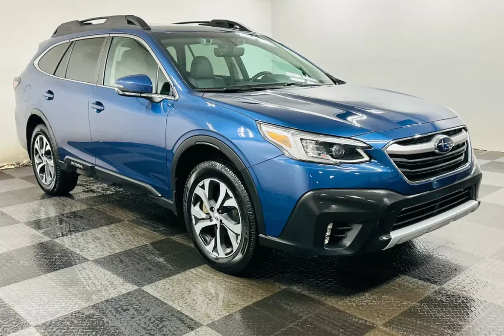2020 Subaru Outback Limited photo 1
