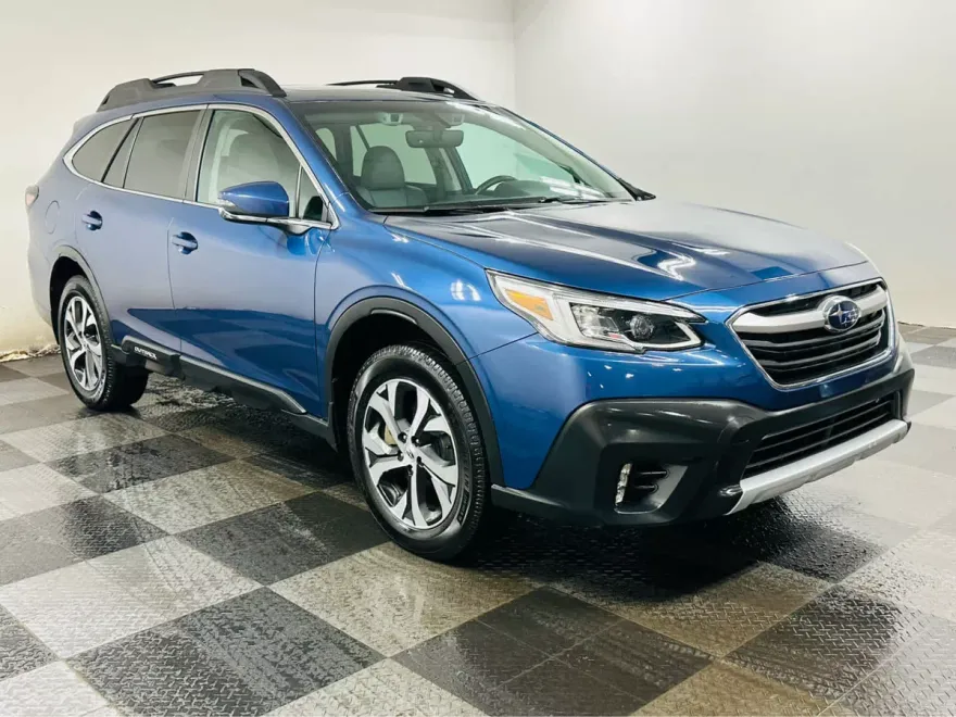 2020 Subaru Outback Limited photo 1