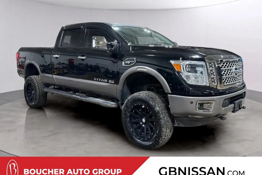 2019 Nissan Titan Platinum Reserve photo 1