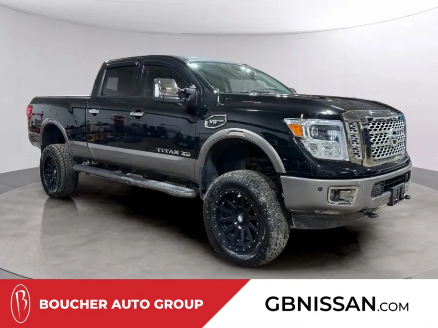 2019 Nissan Titan Platinum Reserve photo 1