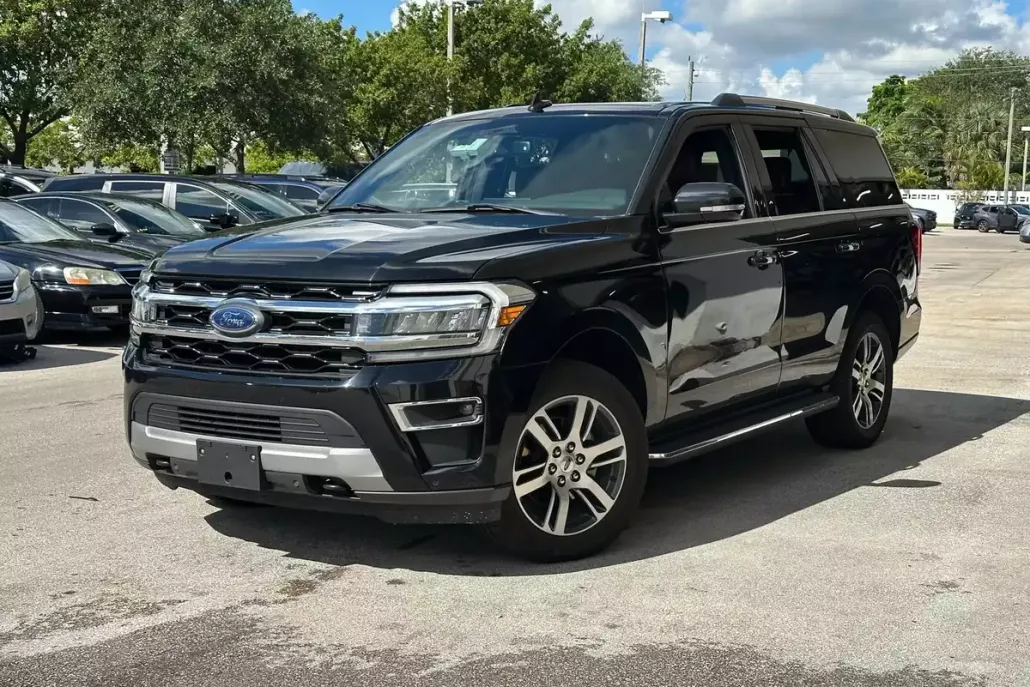 2022 Ford Expedition Limited photo 1