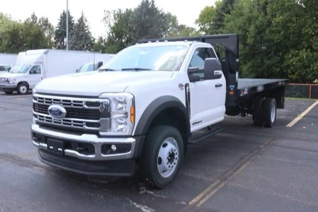 2024 Ford F-550 XL photo 1