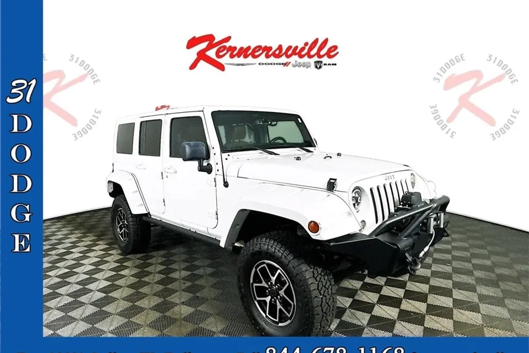 2016 Jeep Wrangler Unlimited Sahara photo 1