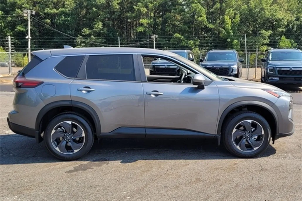 2025 Nissan Rogue SV photo 1
