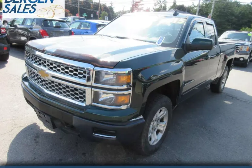 2015 Chevrolet Silverado 1500 LT photo 1