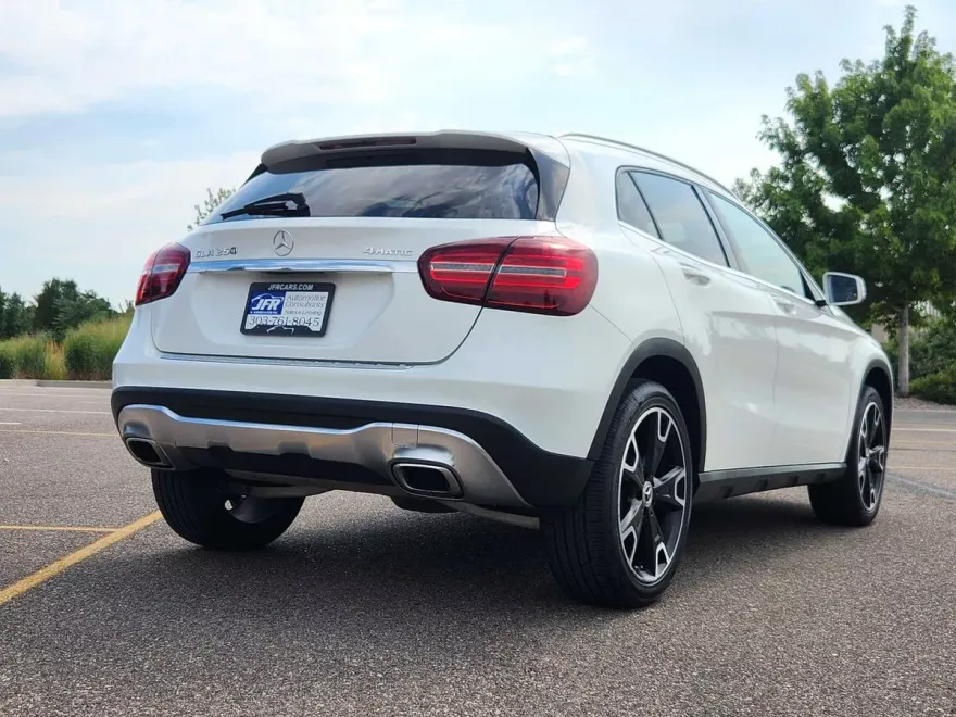 2019 Mercedes Benz GLA 250 4MATIC photo 1