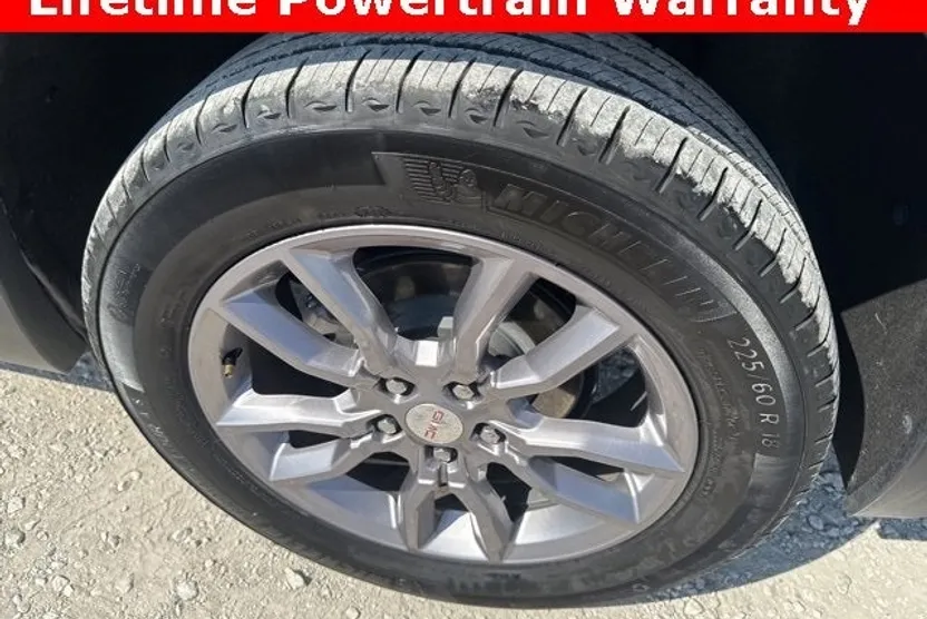2024 Gmc Terrain SLT photo 1