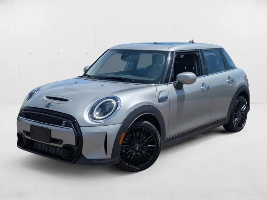 2024 Mini Cooper 4 Door Hardtop S photo 1